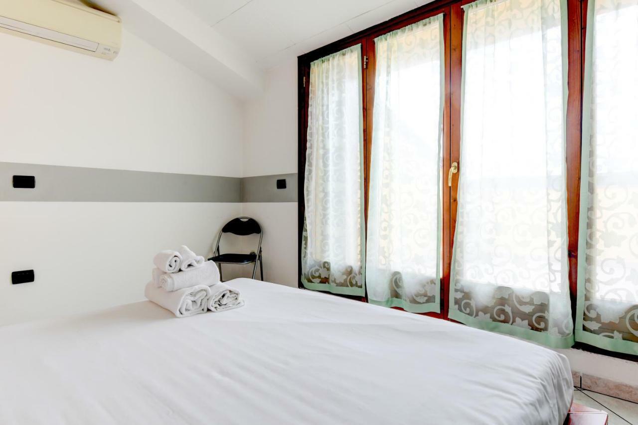 Sarno Apartments Caravaggio Sirmione Exterior photo